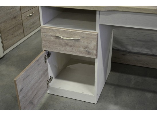 Оливия, Стол письменный