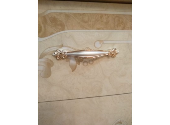 Витрина двухстворчатая Патрисия крем глянец