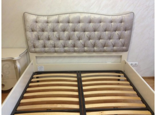 Кровать Луиза без каркаса и с низким изножьем 180х200 ММ-227-02/18Б-1