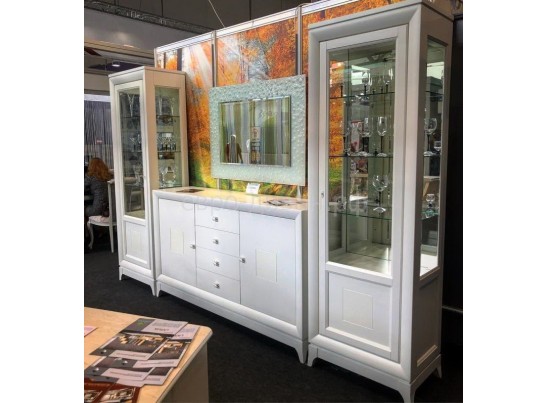 Шкаф с витриной Сабрина ММ-305-01