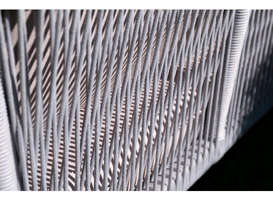 "Канны" диван 2-местный плетеный из роупа, каркас алюминий белый, роуп светло-серый кругл, ткань серая в Кургане