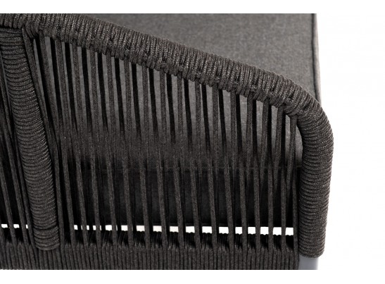 "Канны" кресло плетеное из роупа, каркас алюминий темно-серый (RAL7024) муар, роуп темно-серый круглый, ткань темно-серая 027 в Кургане