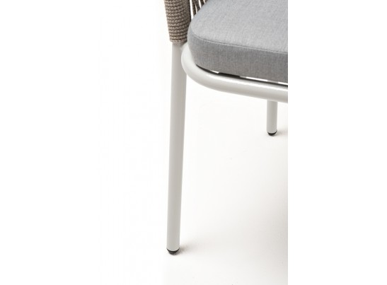 "Лион" стул плетеный из роупа, каркас из стали светло-серый (RAL7035) муар, роуп серый меланж круглый, ткань светло-серая в Кургане