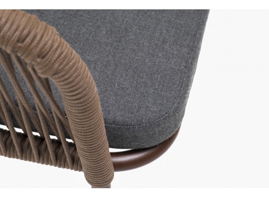 "Марсель" стул плетеный из роупа, каркас алюминий коричневый (RAL8016) муар, роуп коричневый круглый, ткань темно-серая 027 в Кургане