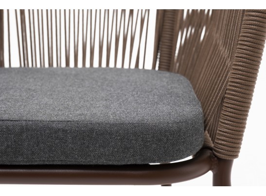 "Марсель" стул плетеный из роупа, каркас алюминий коричневый (RAL8016) муар, роуп коричневый круглый, ткань темно-серая 027 в Кургане