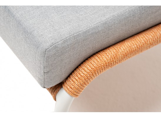 "Милан" кресло плетеное из роупа, каркас алюминий светло-серый (RAL7035) муар, роуп оранжевый меланж круглый, ткань светло-серая в Кургане