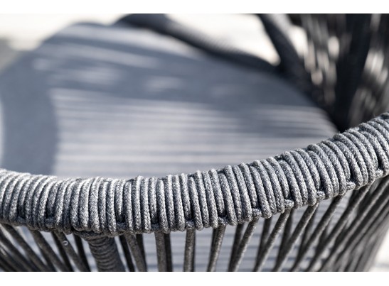 "Милан" стул плетеный из роупа, каркас алюминий темно-серый (RAL7024) шагрень, роуп темно-серый круглый, ткань темно-серая в Кургане