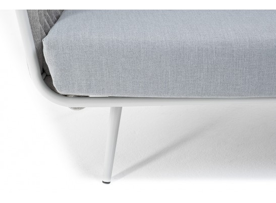 "Монако" диван 2-местный плетеный из роупа, каркас алюминий светло-серый (RAL7035) муар, роуп светло-серый 40 мм, ткань светло-серая в Кургане