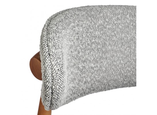 Стул Lucas светло-серый букле с ножками цвета орех в Кургане