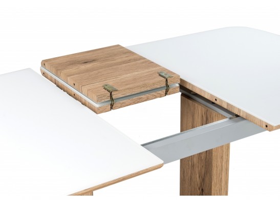 Стол Алан в Кургане