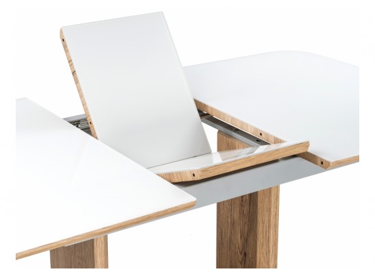 Стол Алан в Кургане