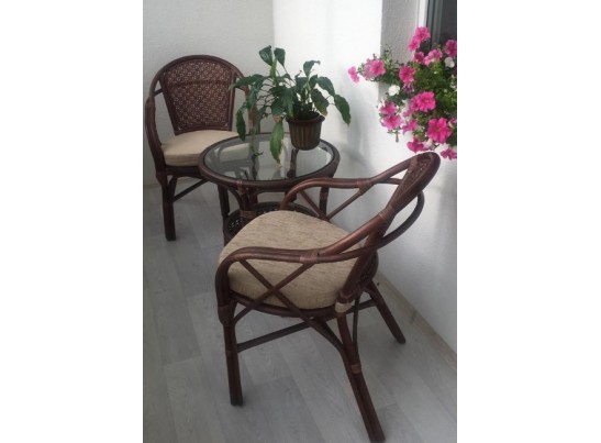 Стол круглый Петани