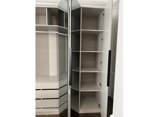 Шкаф Стелла 6-створчатый с зеркалом светло серый камень