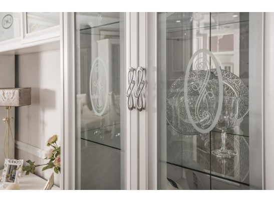 Гостиная Мишель 1+комод+зеркало+1 белый матовый