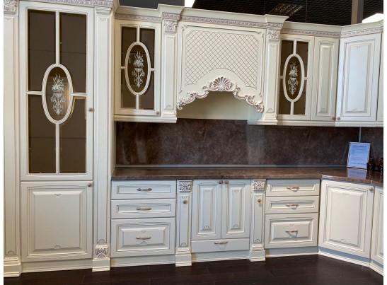 Кухня Афина 30 (3,9*2,6 м) крем/фиолетовая патина