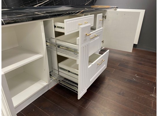 Кухня Гарвард 35 (3,3 м) белый матовый