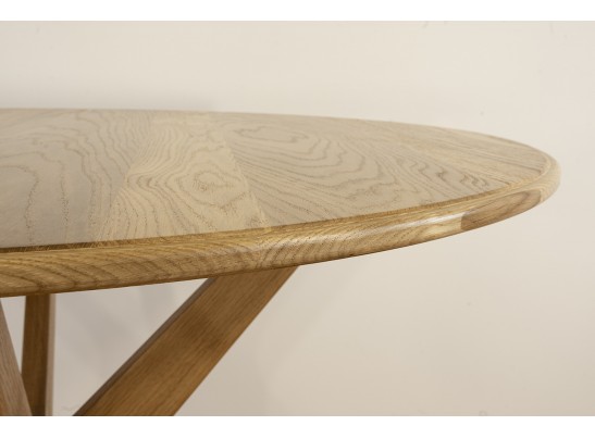 Стол «Олден» в Кургане