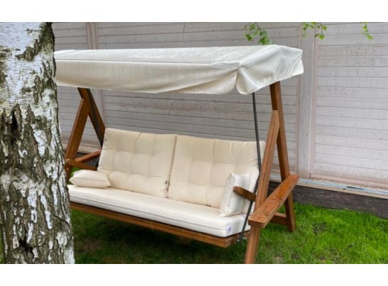 Качели Lyon с бежевыми подушками в Кургане