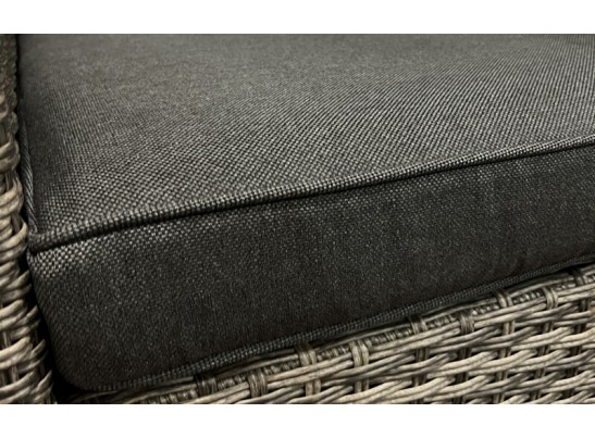 Лаунж-зона KARL с трёхместным диваном (серая) в Кургане