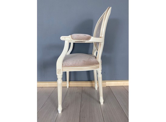 Стул с подлокотниками Медальон (слоновая кость, патина золото)