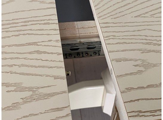 Стол овальный раскладной Верона с молдингом (слоновая кость, золото, шпон)