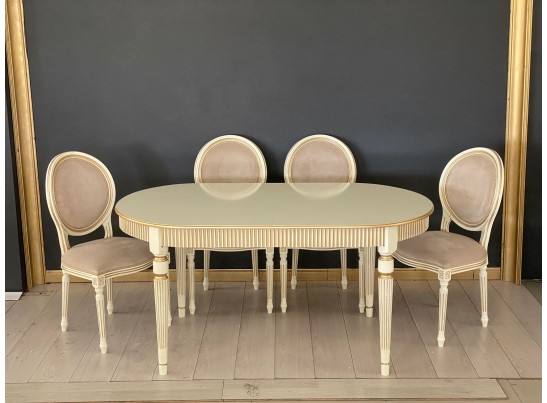 Стол овальный раскладной Азалия 2 (слоновая кость, патина золото)