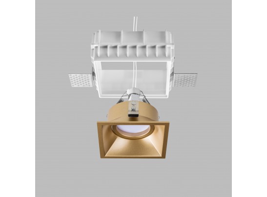 Комплект из светильника и рамки DOMINO QUAD MR16 ЗОЛОТО в Кургане