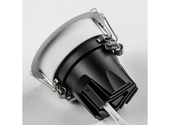 Светильник светодиодный встраиваемый высокого качества света с низким уровнем дискомфорта 074246 в Кургане