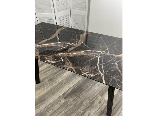 Стол АРУБА 140 МЕЙДЖИК, стекло / черный каркас в Кургане