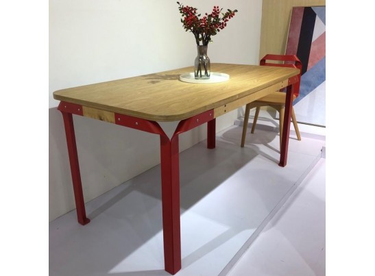 Стол APSARAS красный M-city в Кургане