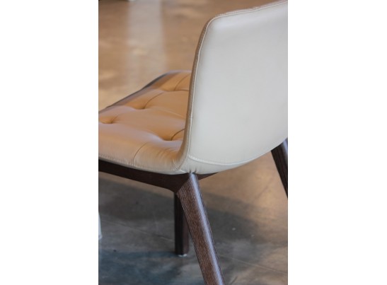 Стул KUGA 40.37 (ELM L008 WOODS/ TR505 белый , экокожа) в Кургане