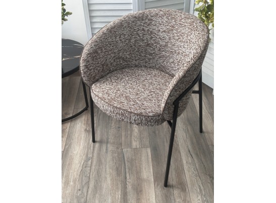 Стул GUST цвет бежевый TOPIC 410 / черный каркас / Товарный знак DISAUR в Кургане