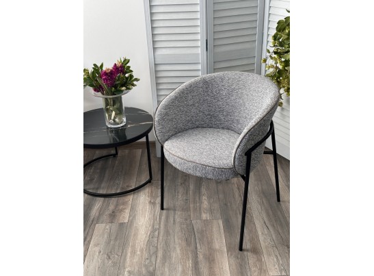 Стул GUST цвет светло-серый TOPIC 451 / черный каркас / Товарный знак DISAUR в Кургане