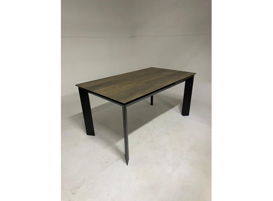 Стол CREMONA 160 KL-61 под дерево, итальянская керамика/ черный каркас в Кургане