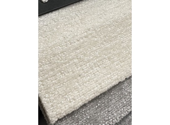 Стул SNUG 3018-01 белый, шенилл / черный каркас, ®DISAUR в Кургане