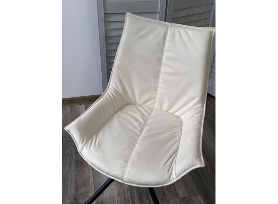 Стул ОСЛО Atmocfera 010 Бежевый / Orakul 160 Белый / Черный каркас M-City в Кургане