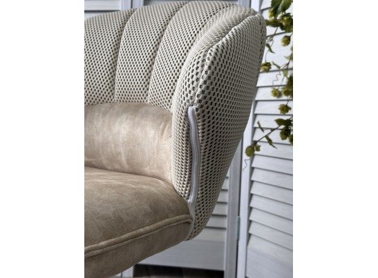 Стул ASTRA 360 град. поворот Белый Sonic 23 ткань / 7525-01 велюр / черный каркас, ®DISAUR