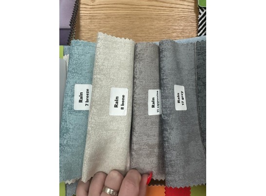 Стул ДИЛЛ, цвет RAIN 11 капучино, велюр / черный каркас в Кургане