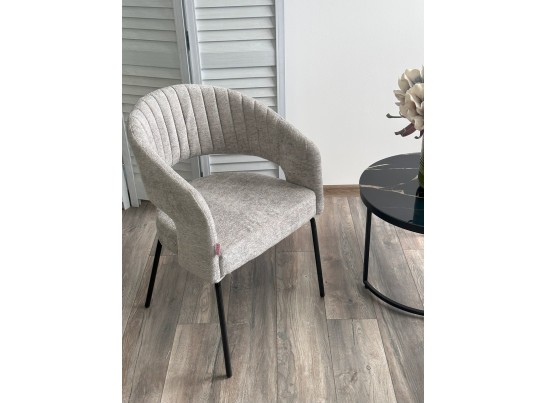 Стул SNUG 3018-03 светло-серый, шенилл / черный каркас, ®DISAUR в Кургане