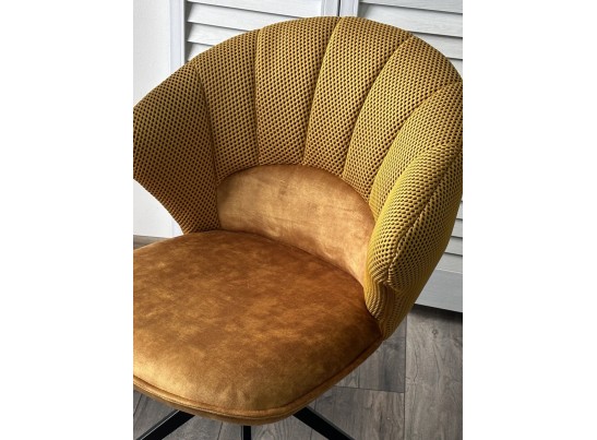 Стул ASTRA 360 град. поворот Желтый Sonic 68 ткань / 7525-132 велюр / черный каркас, ®DISAUR