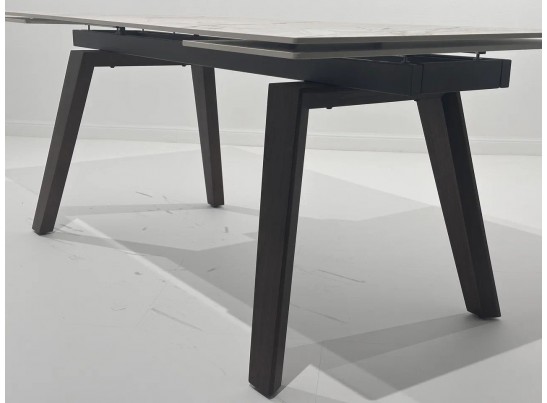 Купить Стол БЭТИС (BETIS) 180 цвет МРАМОР (MATTE GILDED WHITE SOLID CERAMIC) / Орех (WALNUT), ®DISAUR по цене 91900 в Екатеринбурге