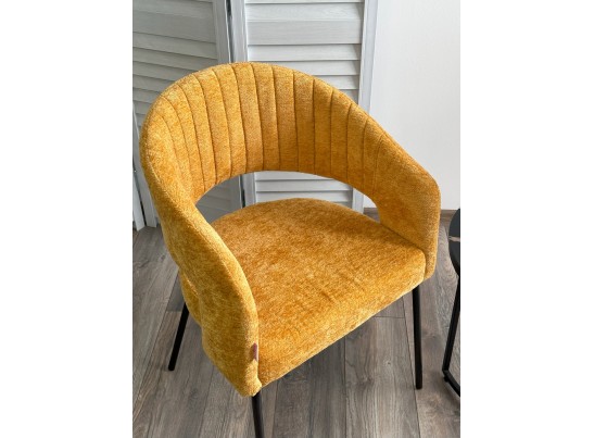 Стул SNUG 3018-08 горчичный, шенилл / черный каркас, ®DISAUR в Кургане