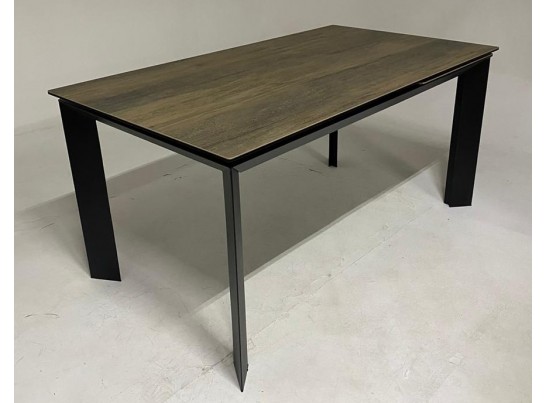 Стол КРЕМОНА (CREMONA) 140 цвет KL-61 под дерево, итальянская керамика/ ЧЕРНЫЙ, ®DISAUR в Кургане